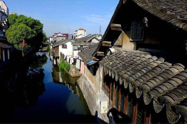 证监会：大力推进上市公司通过加大分红等方式回报投资者 不能把没有长期回报的公司带到市场上来